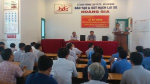 Trung tâm dạy lái xe ô tô hoàng gia tại tphcm