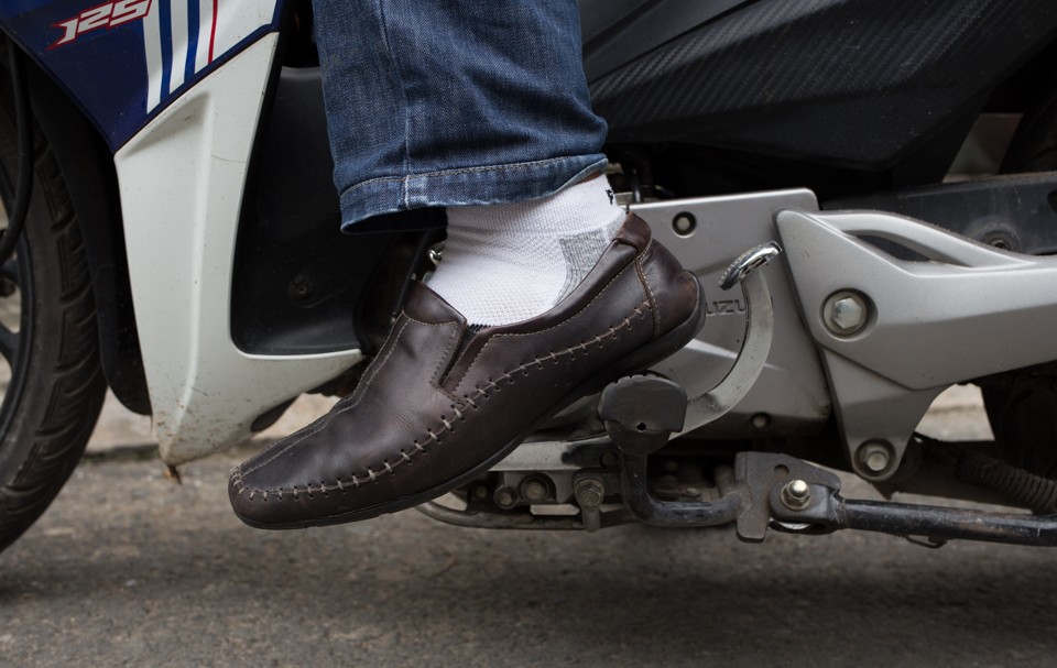 Cần học lái xe côn tay liên hệ ngay